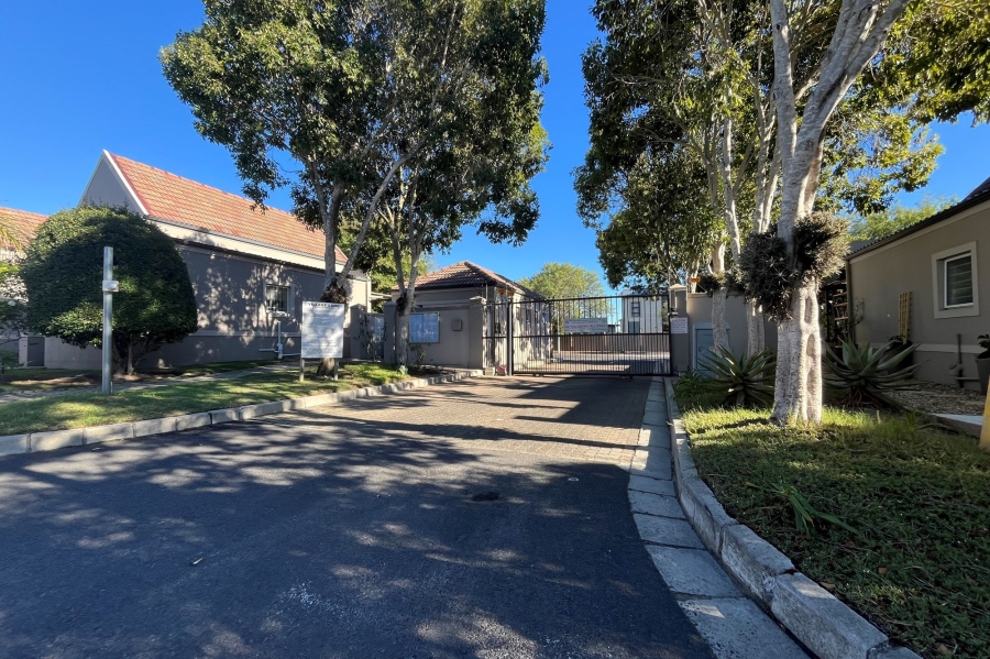2 Bedroom Property for Sale in Sonstraal Heights Western Cape
